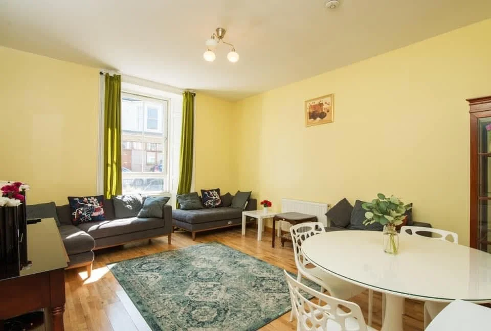 Townhouse photo 9