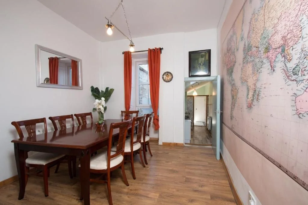 Townhouse photo 1